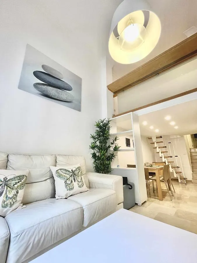 Malaga Centro Station Maria Zambrano Parking Free Apartment
