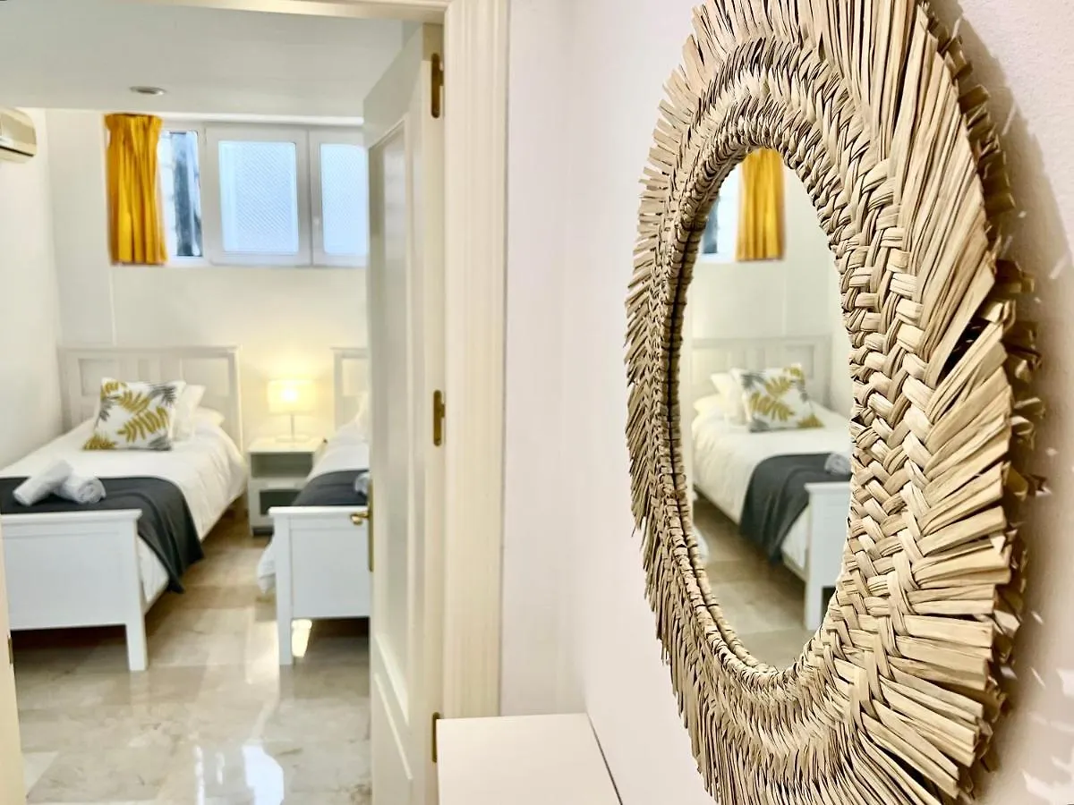Malaga Centro Station Maria Zambrano Parking Free Apartment