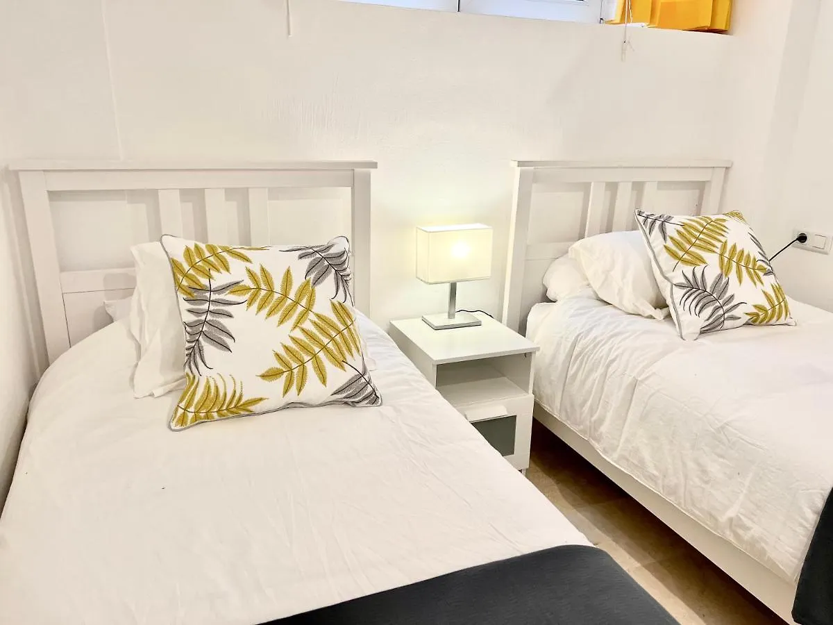 Malaga Centro Station Maria Zambrano Parking Free Apartment